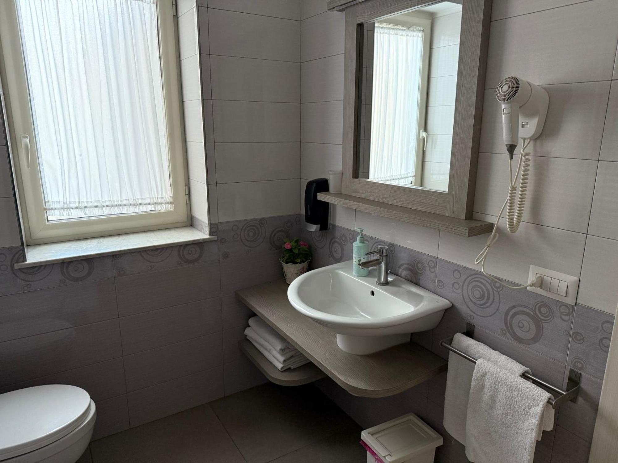 Aereoparking Bed & Breakfast Napoli